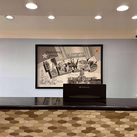 Super 8 By Wyndham Galveston Hotel Екстериор снимка