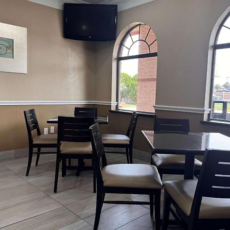 Super 8 By Wyndham Galveston Hotel Екстериор снимка
