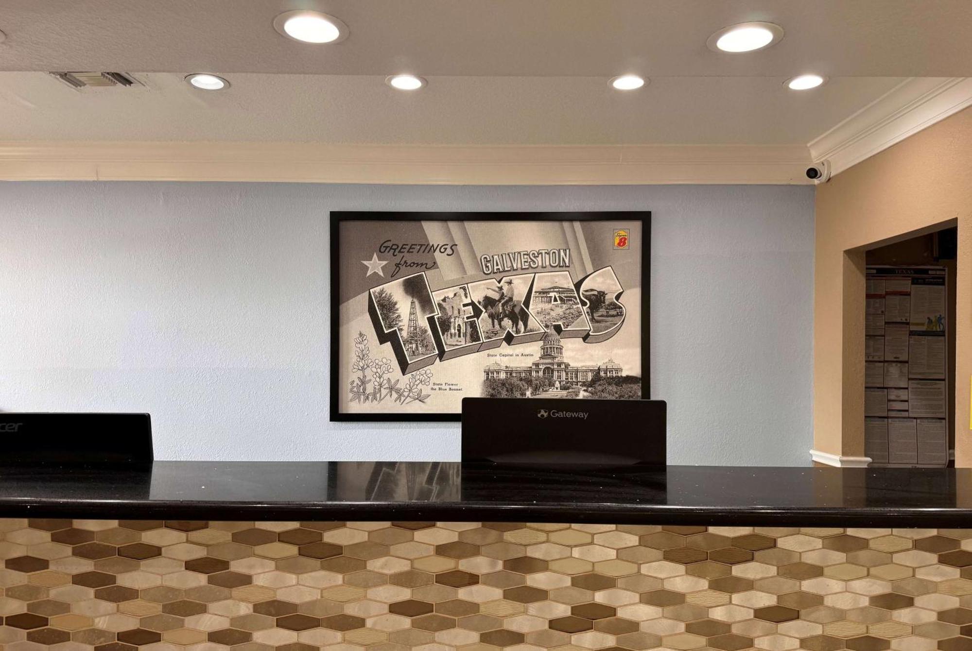 Super 8 By Wyndham Galveston Hotel Екстериор снимка