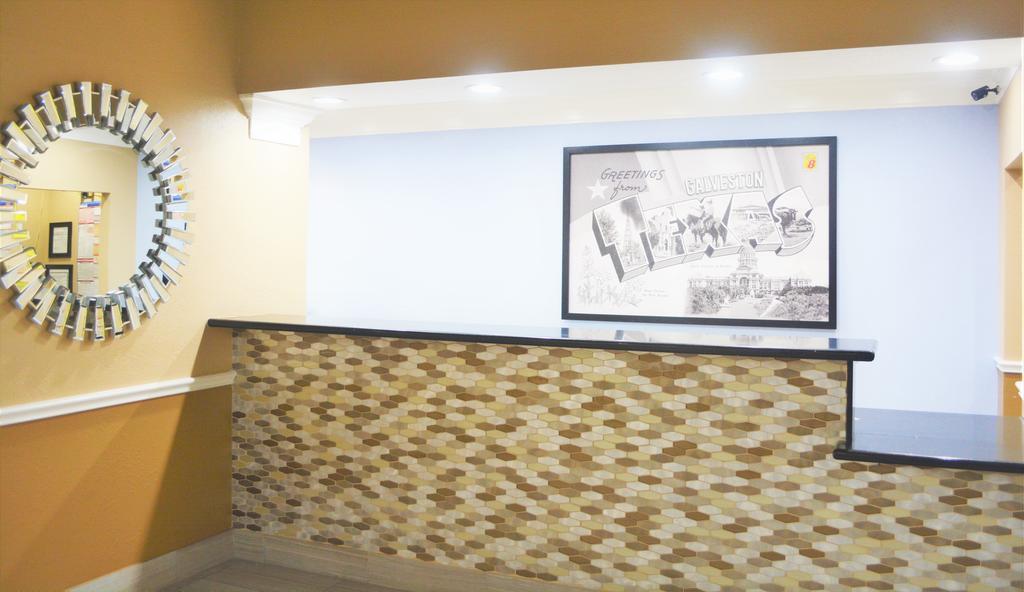 Super 8 By Wyndham Galveston Hotel Екстериор снимка