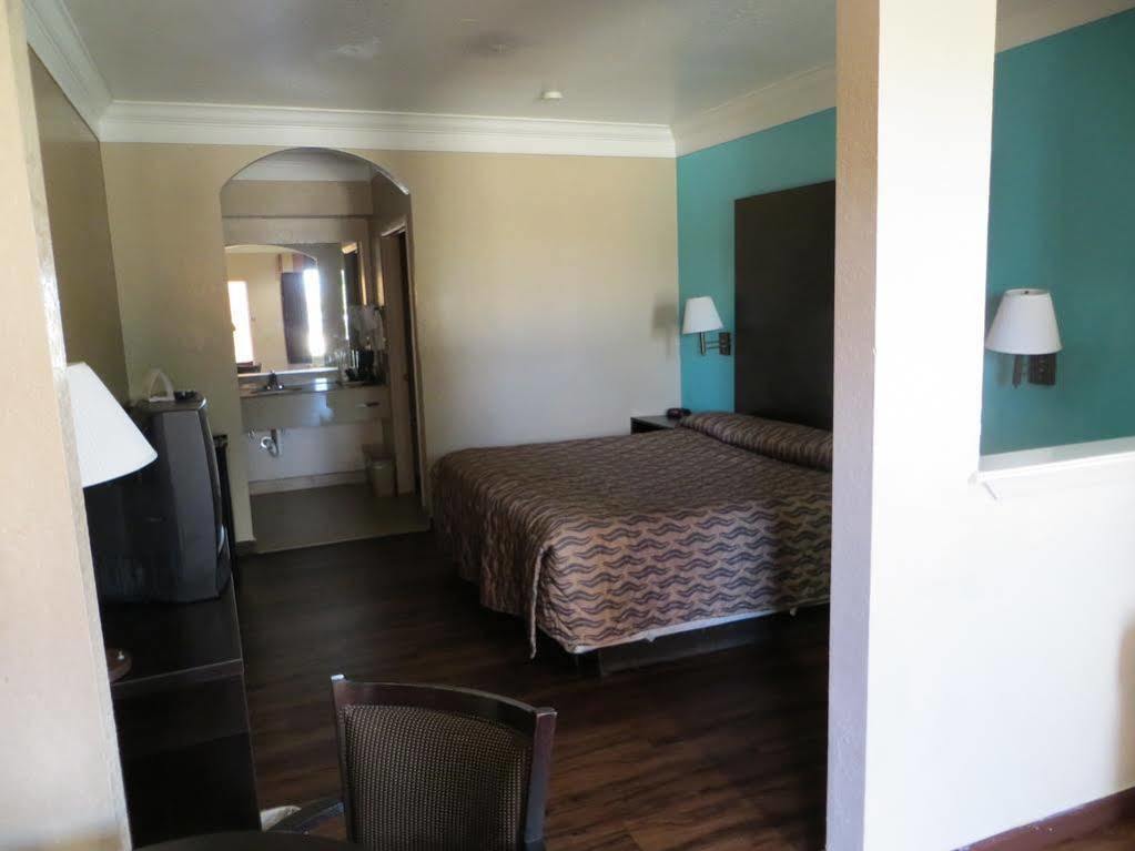Super 8 By Wyndham Galveston Hotel Екстериор снимка
