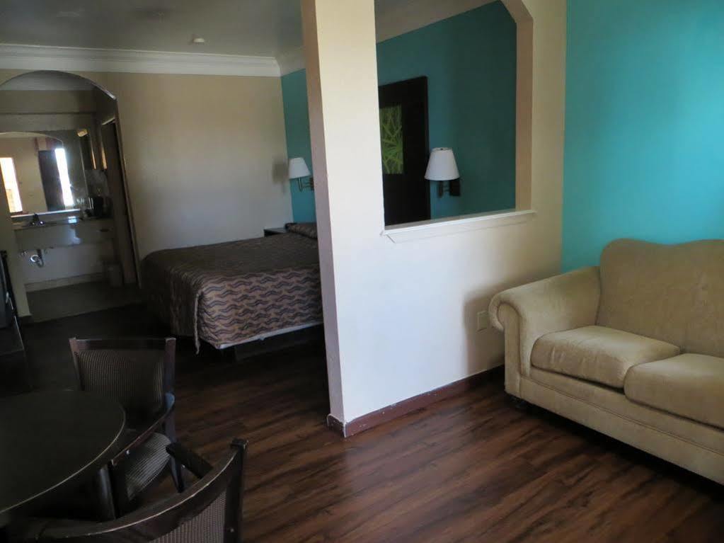 Super 8 By Wyndham Galveston Hotel Екстериор снимка