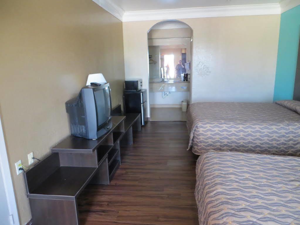 Super 8 By Wyndham Galveston Hotel Екстериор снимка